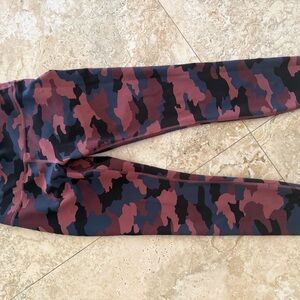 Lululemon Women's Camouflage Align Legging